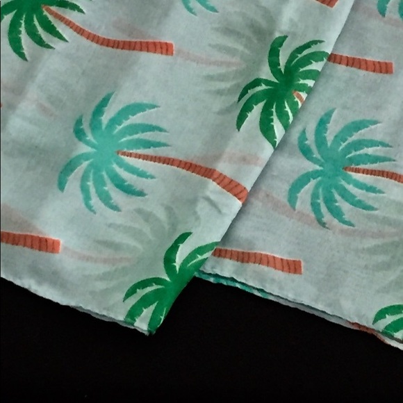 NWT. Scarf,  PALM TREES on light aqua - Picture 2 of 3